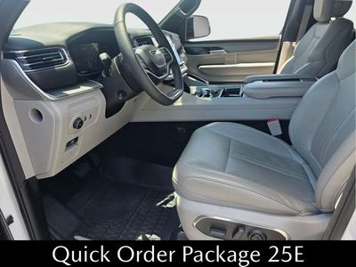 2025 Jeep Wagoneer L - Photo 12