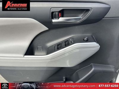 2023 Toyota Highlander - Photo 23