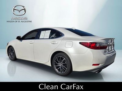 2017 Lexus ES - Photo 5
