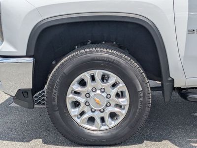 2025 Chevrolet Silverado 3500HD - Photo 9