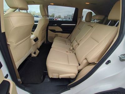 2017 Toyota Highlander Hybrid - Photo 17