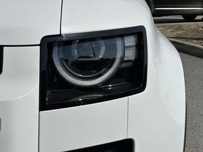 2026 Land Rover Defender 110 - Photo 9