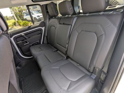 2026 Land Rover Defender 110 - Photo 13