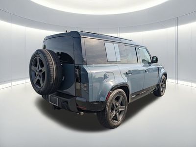 2026 Land Rover Defender 110 - Photo 5