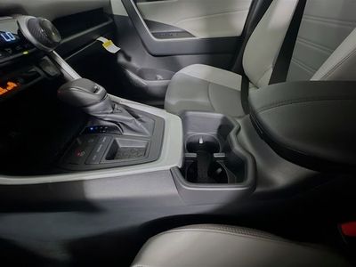 2024 Toyota RAV4 - Photo 22