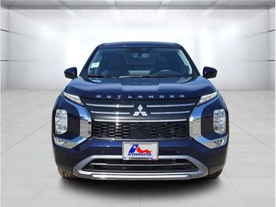 2025 Mitsubishi Outlander — side profile view