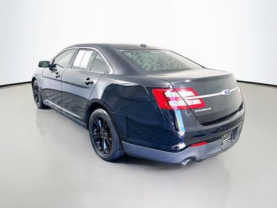 2016 Ford Taurus — detail view