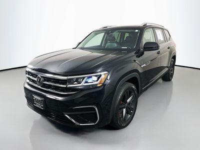 2022 Volkswagen Atlas — rear three-quarter view