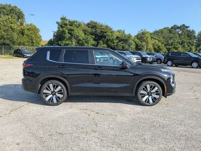2026 Mitsubishi Outlander — side profile view