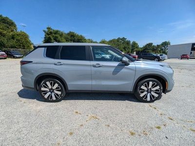 2026 Mitsubishi Outlander — side profile view
