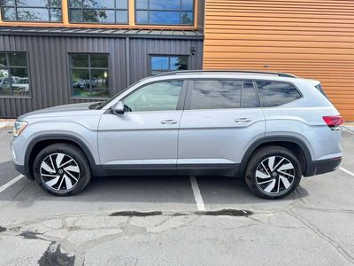 2025 Volkswagen Atlas — side profile view
