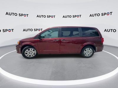 2019 Dodge Grand Caravan — detail view