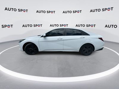 2022 Hyundai Elantra — detail view