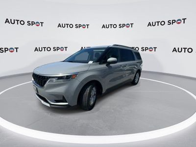 2023 Kia Carnival — interior view