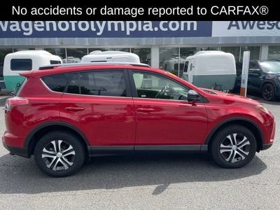 2017 Toyota RAV4 — detail view