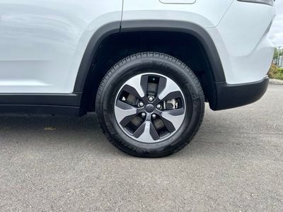 2022 Jeep Grand Cherokee — detail view
