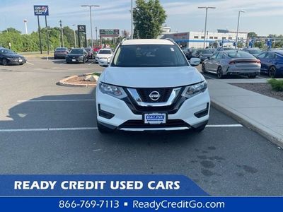 2017 Nissan Rogue — side profile view
