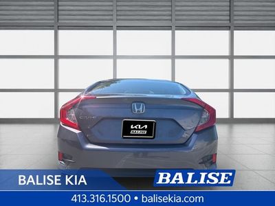 2016 Honda Civic — detail view