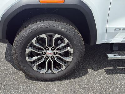2026 GMC Canyon — detail view