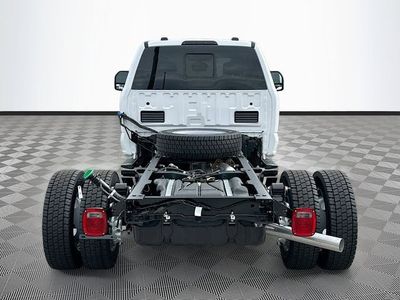 2026 Ford F-550SD — detail view