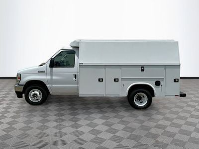 2025 Ford E-350SD — rear three-quarter view