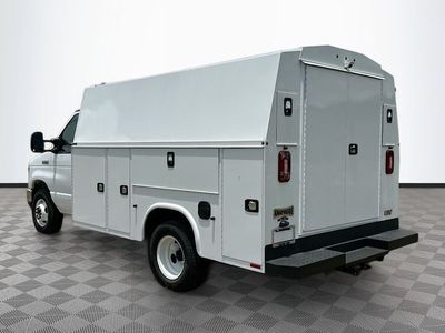 2025 Ford E-350SD — interior view
