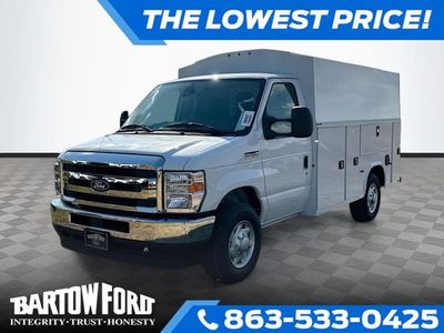 2026 Ford E-350SD Base Cutaway in Oxford White — front three-quarter view