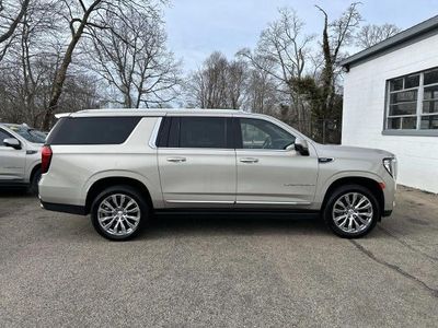 2023 GMC Yukon XL — side profile view