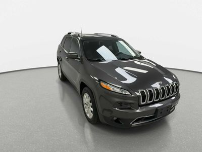 2017 Jeep Cherokee — detail view