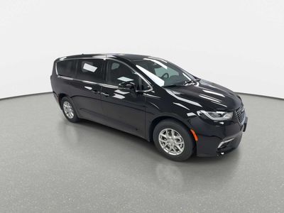 2026 Chrysler Pacifica — side profile view