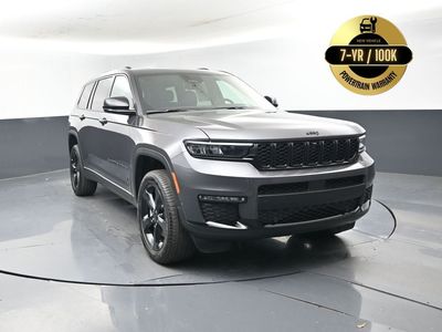 2025 Jeep Grand Cherokee — interior view