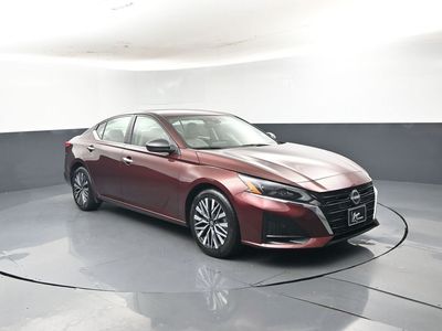 2025 Nissan Altima — interior view