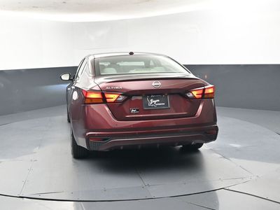 2025 Nissan Altima — detail view