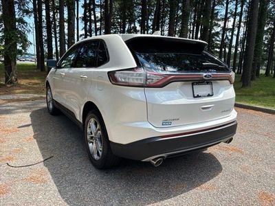2017 Ford Edge — detail view