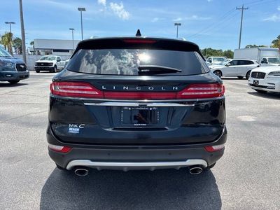 2019 Lincoln MKC — interior view