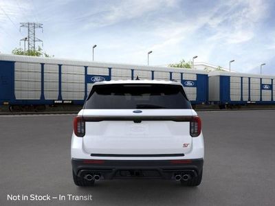2025 Ford Explorer — detail view