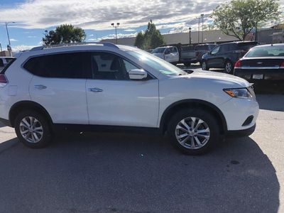 2016 Nissan Rogue — rear three-quarter view