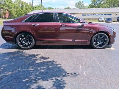 2013 Lincoln MKZ — detail view