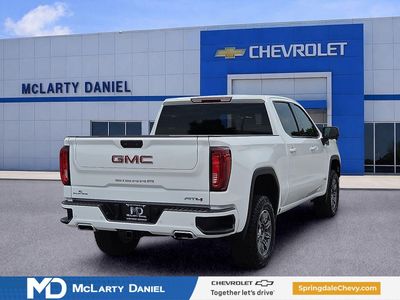 2025 GMC Sierra 1500 — detail view