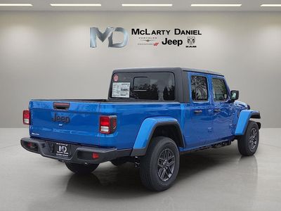2026 Jeep Gladiator — detail view