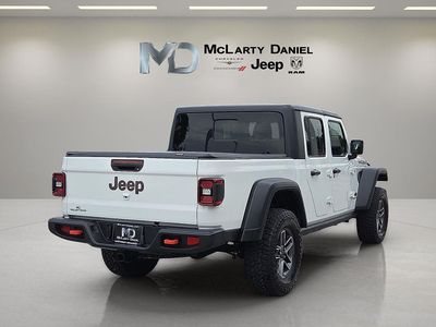 2025 Jeep Gladiator — detail view