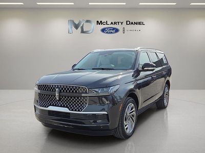 2026 Lincoln Navigator — side profile view