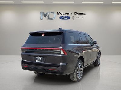 2026 Lincoln Navigator — detail view