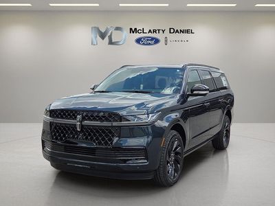2026 Lincoln Navigator L — side profile view