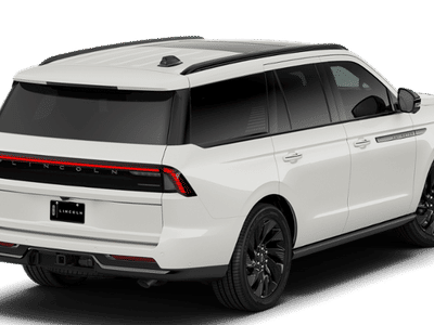 2027 Lincoln Navigator — rear three-quarter view