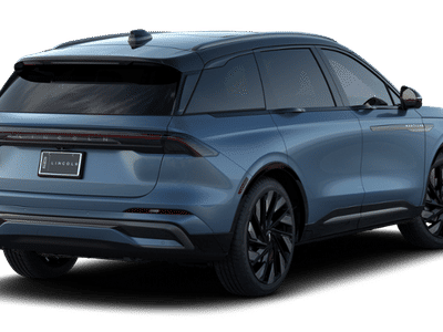 2026 Lincoln Nautilus — rear three-quarter view
