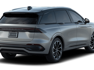2026 Lincoln Nautilus — rear three-quarter view