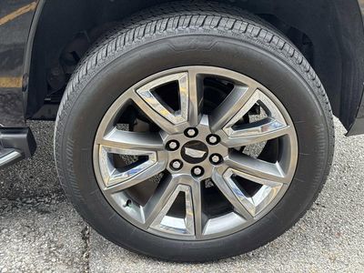 2020 Cadillac Escalade — detail view