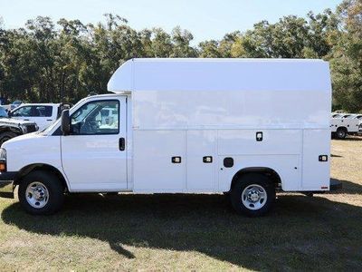 2025 Chevrolet Express Cutaway 3500 — rear three-quarter view