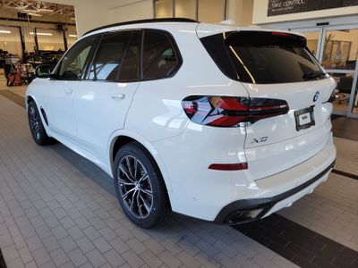 2026 BMW X5 — detail view